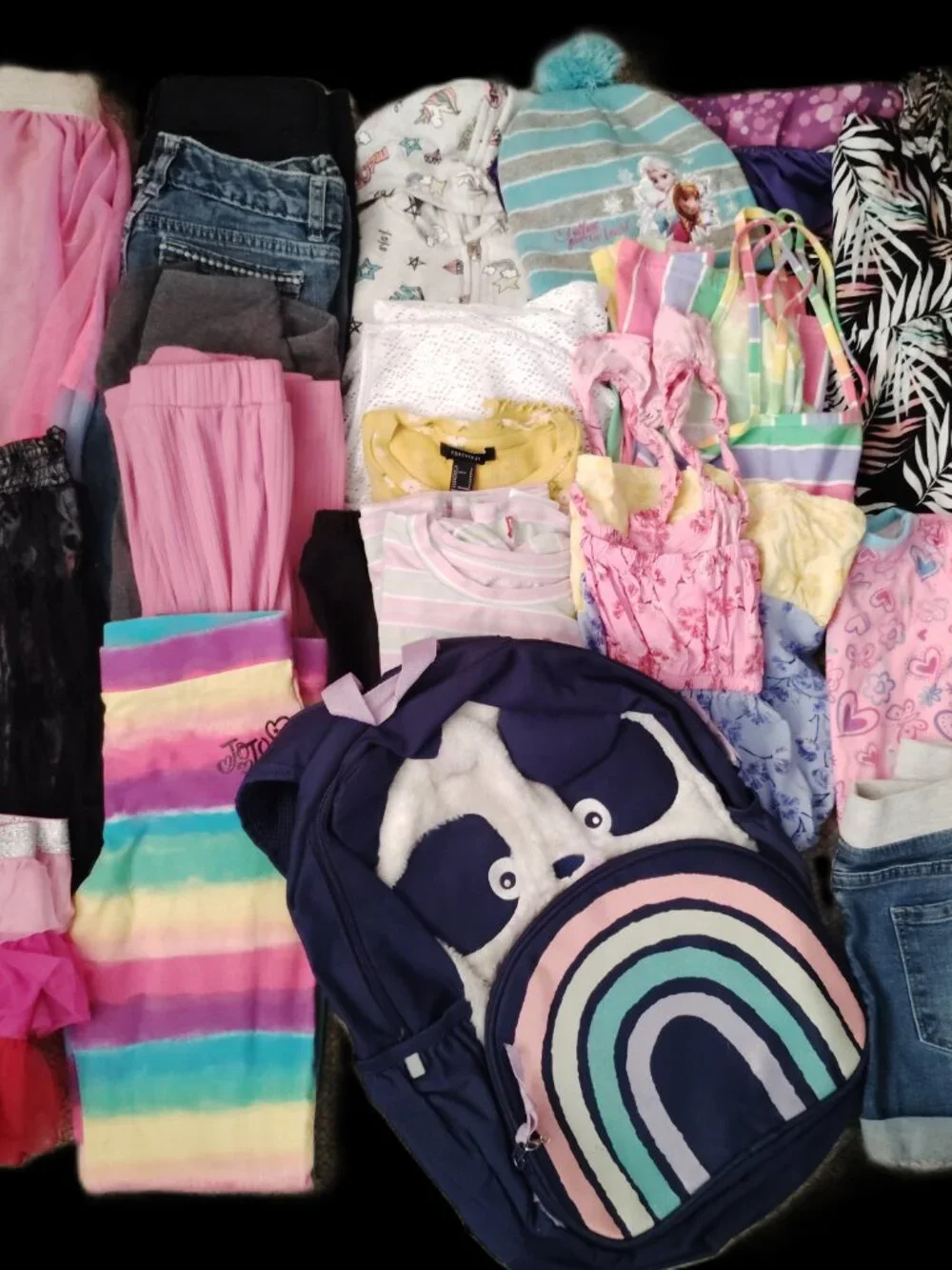 HUGE LOT OF CLOTHES PANTS TOPS DRESSES OUTFITS OLD NAVY LEVIS~GIRLS SIZE 6-7/8